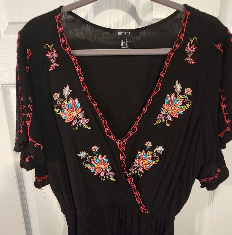 Embroidered Dress - Picture 3 of 4